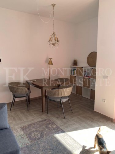 *Legalized. Exclusive apartment, 65m2, in prime location – Bar, Montenegro, with sea view, only a 3-minute walk to the sea and promenade.