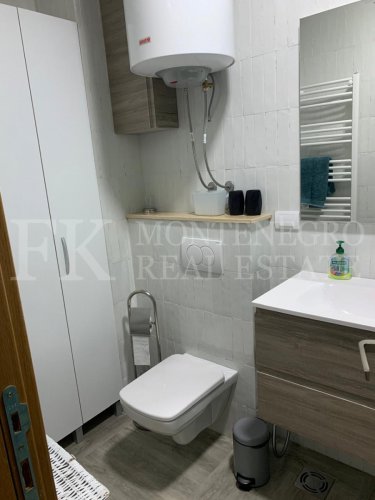 *Legalized. Exclusive apartment, 65m2, in prime location – Bar, Montenegro, with sea view, only a 3-minute walk to the sea and promenade.