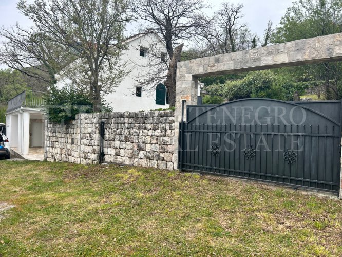 Country House with Unobstructed Sea View – Budva-Kuljaca