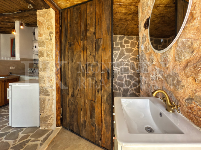 Charming Stone House, 102 m², Bar – Dapčevići Area, Fully Renovated, Move-In Ready, 2 Floors, Panoramic Sea & Mountain Views