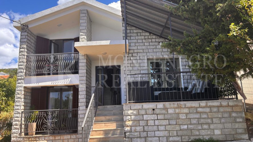 Legalized. Newly Renovated House with Sea View – Dobra Voda, 82 m² Living Space, Garden and Outbuilding