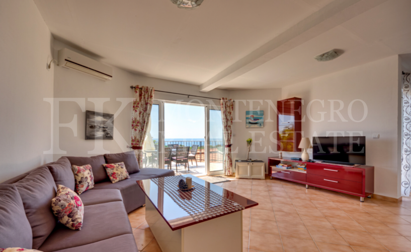 Charming House with Sea View in Utjeha – 130 m² of Comfort and Style