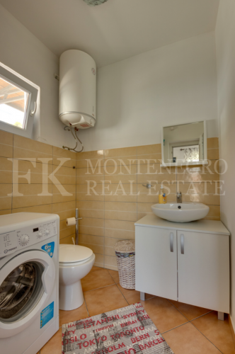 Charming House with Sea View in Utjeha – 130 m² of Comfort and Style