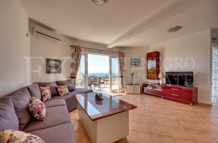 Charming House with Sea View in Utjeha – 130 m² of Comfort and Style