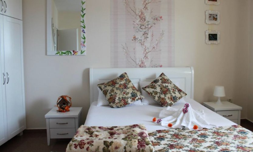 Villa in Budva with 9 Apartments and Sea View – Legalized Property for Sale in Montenegro