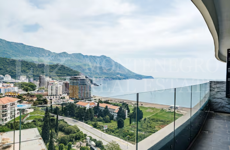 Luxury Apartment in Bečići – 65 m², only 2 minutes’ walk from the beach