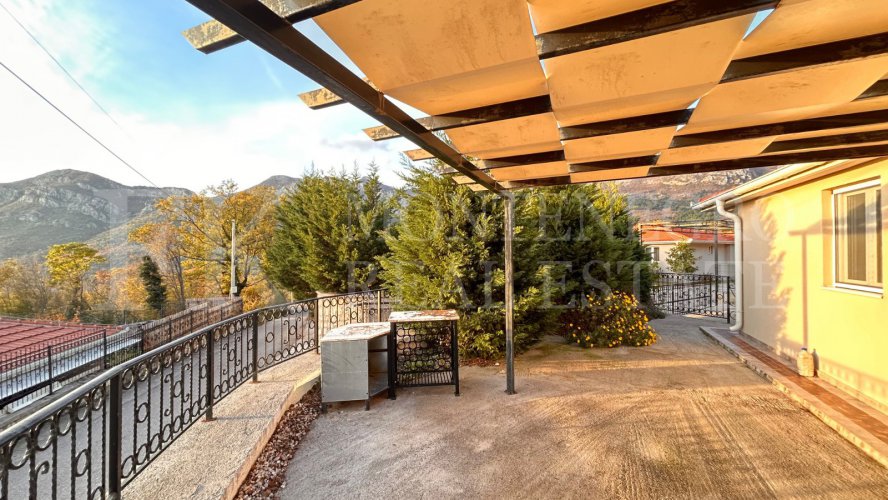 Legalized Bungalow (119 m²) with Sea View in a Gated Resort in Bar–Zupci