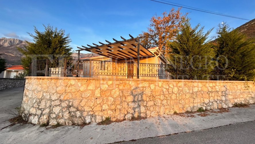 Legalized Bungalow (119 m²) with Sea View in a Gated Resort in Bar–Zupci