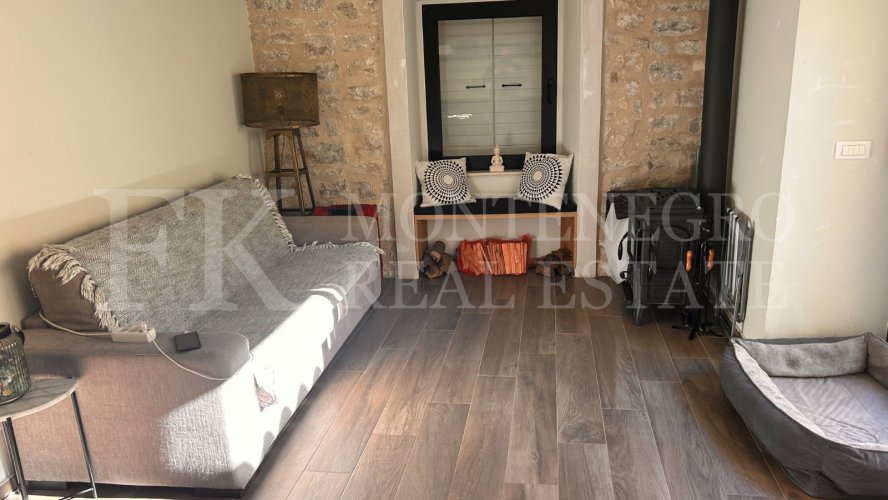 Rare opportunity: Renovated town house in the heart of Budva’s Old Town, 120 m², with a patio – only one minute walking distance from the sea.