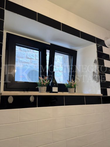 Rare opportunity: Renovated town house in the heart of Budva’s Old Town, 120 m², with a patio – only one minute walking distance from the sea.