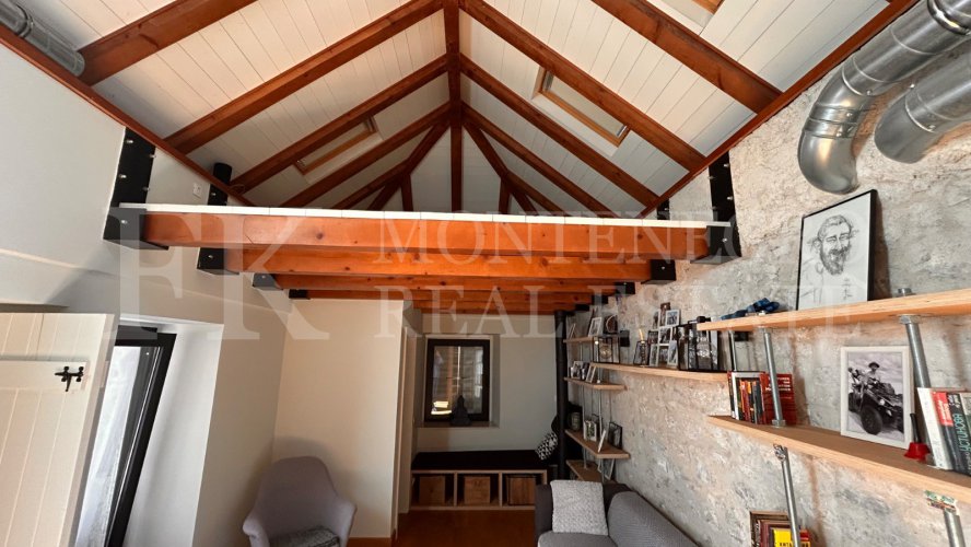 Rare opportunity: Renovated town house in the heart of Budva’s Old Town, 120 m², with a patio – only one minute walking distance from the sea.