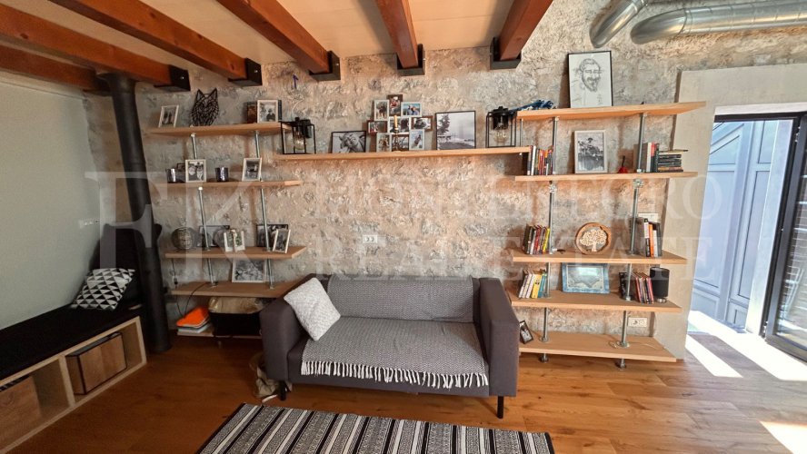 Rare opportunity: Renovated town house in the heart of Budva’s Old Town, 120 m², with a patio – only one minute walking distance from the sea.